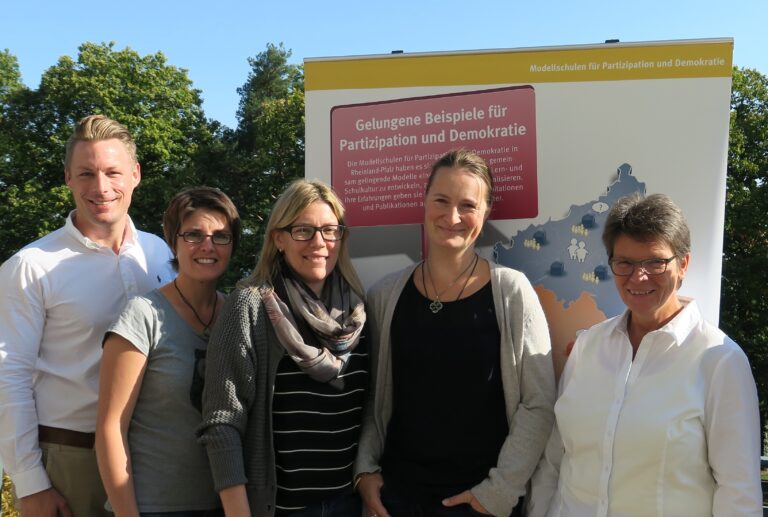 demokratieschulen betreuer 1 768x517