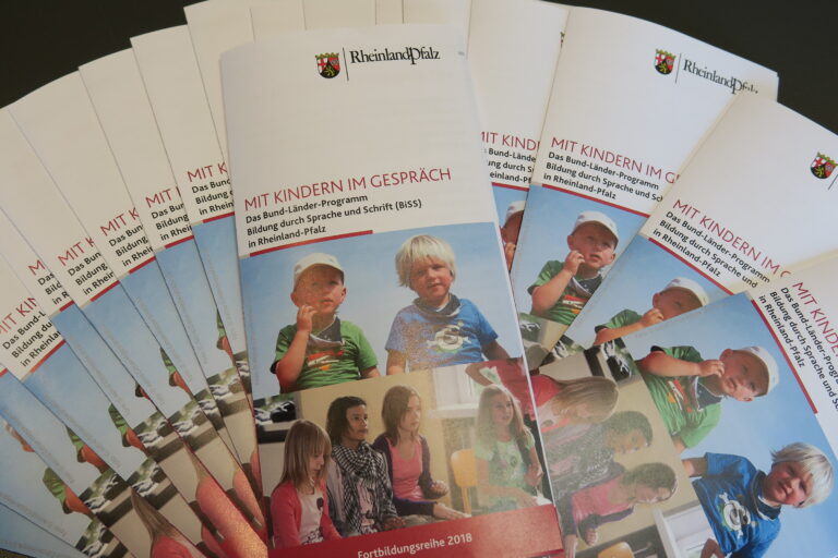 flyer sprachforderung 768x512